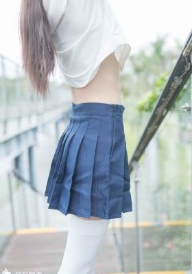 亚洲av一区二区在线紧身裙教师_电影在线观看