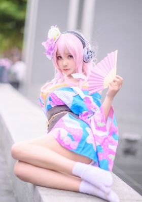 国产美女游戏_DVD免费在线观看